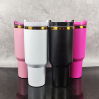 Gobelets en or de 40oz avec logo personnalisé gravure laser tasse sous vide à revêtement en poudre gobelet isolé de 40oz avec poignée et couvercles