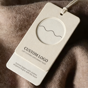 Étiquette de suspension personnalisée de luxe avec logo, estampage à chaud doré, étiquettes de marque durables, personnalisation haut de gamme, étiquette de suspension de marque - Product Image 2