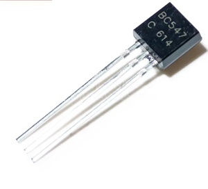 Prix usine Stock BC547C <span class=keywords><strong>Transistor</strong></span> <span class=keywords><strong>BC547</strong></span> NPN <span class=keywords><strong>Transistor</strong></span> bipolaire à usage général BJT <span class=keywords><strong>Transistor</strong></span> NPN 45 V 100 MA 1000 pièces/sac - Product Image 1