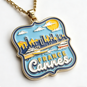 Collar con Colgante Temático de Amor y Ángel Esmaltado de Cannes, Francia - Joyería de Recuerdo de Viaje de la Riviera Francesa para Halloween, Hecho en Guangdong - Product Image 2