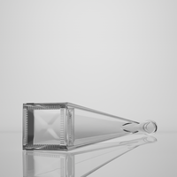 Vente en gros de flacons en verre de 100 ml en forme de pyramide unique, base carrée épaisse, flacon miniature pour liqueur, diffuseur de parfum avec bouchon