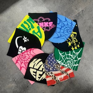 Bán Buôn Chất Lượng Cao Unisex Polyester Đi Xe Đạp & Leo Núi Mũ Tùy Chỉnh In Ấn Logo Trọng Lượng Nhẹ Màu Đen Skull Beanie Mũ - Product Image 2