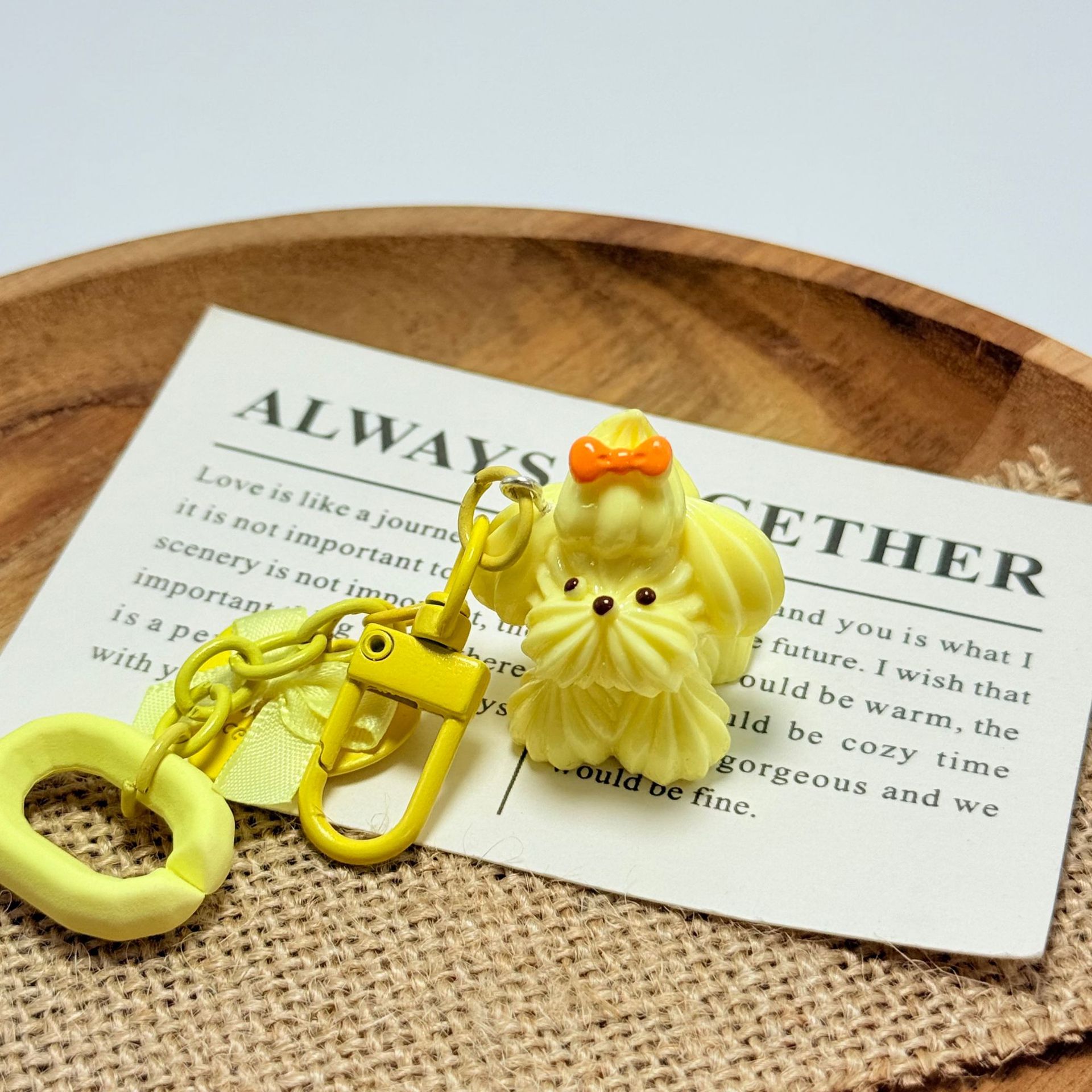 สีเหลือง