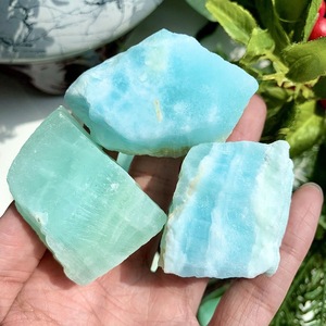 Vente en gros de spécimens minéraux bruts de calcite bleue, verte et rose des Caraïbes, calcite Seafoam, pierres brutes pour la décoration intérieure - Product Image 3