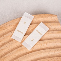 Étiquette de vêtement tissée personnalisée en tissu haute densité, étiquette de taille personnalisée avec logo, étiquette de col lavable en tissu tissé, vente en gros FSC pour usine