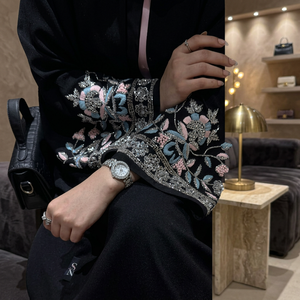 Abaya musulmane noire à manches longues, anti-rides, faite à la main par un designer, de haute qualité, collection la plus récente, en soie, pour femmes, pour la prière, pour adultes, fabriquée à Dubaï - Product Image 3
