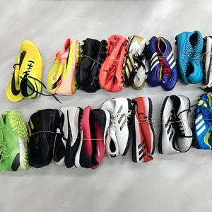Chaussures de football d'occasion, chaussures de seconde main, marque indienne, vente de liquidation d'usine, chaussures usagées - Product Image 4