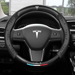 Housse de volant de voiture en Alcantara Housse de volant en fibre de carbone avec logo pour <span class=keywords><strong>Tesla</strong></span> <span class=keywords><strong>Model</strong></span> <span class=keywords><strong>3</strong></span> <span class=keywords><strong>Model</strong></span> Y <span class=keywords><strong>Model</strong></span> <span class=keywords><strong>S</strong></span> - Product Image 2