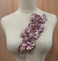 Applique en dentelle 3D brodée à la main, motif floral, pour corsage
