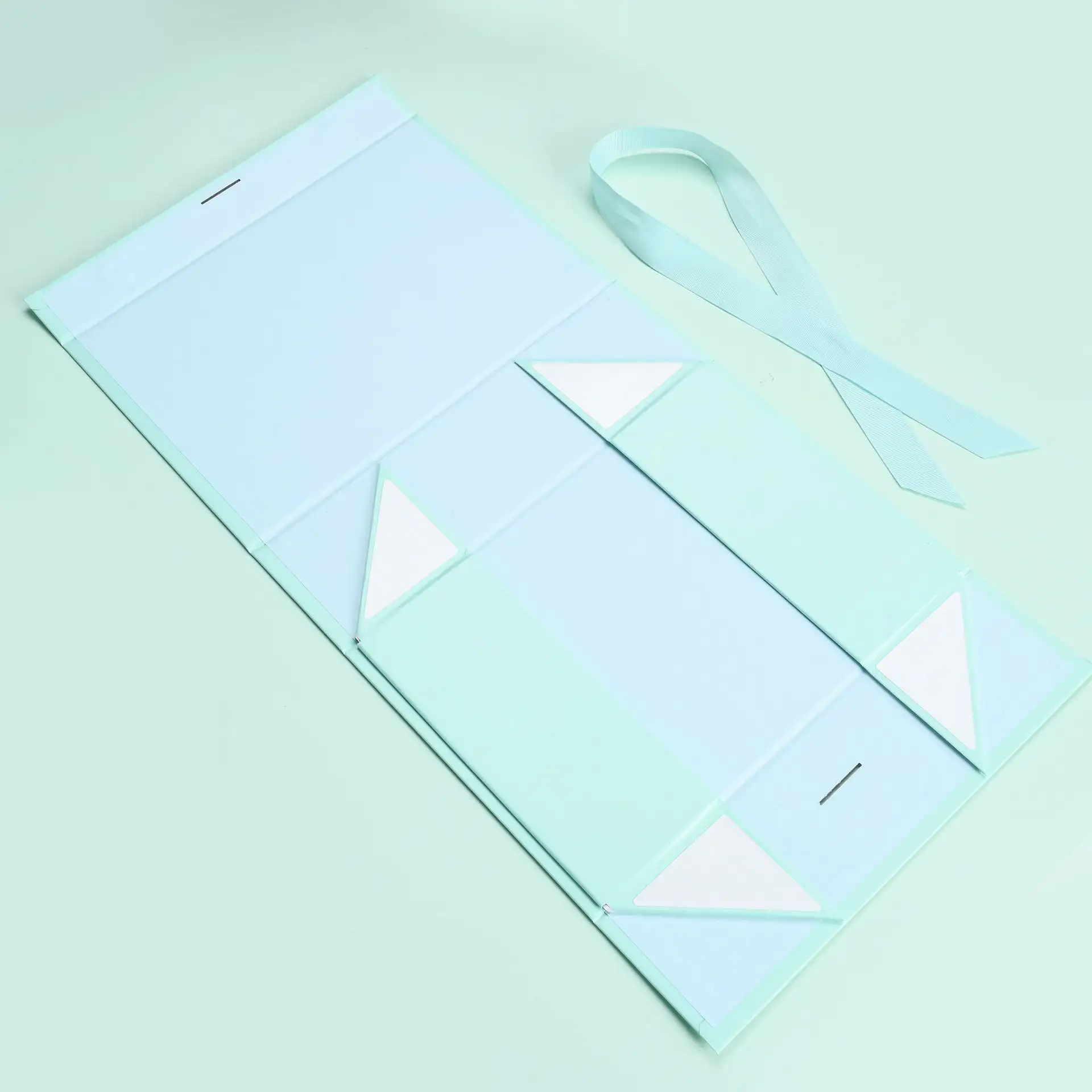 उच्च गुणवत्ता थोक चुंबकीय उपहार सेट बॉक्स लक्जरी ग्रे बोर्ड पैकेजिंग शादी के उपहार के कागज बक्से चुंबक बंद होने के साथ