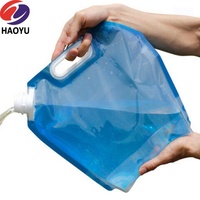 Pochettes à eau jetables personnalisées en plastique 1L 2L 3L 4L 5L 10L 1 gallon avec bec verseur et poignée en plastique transparente
