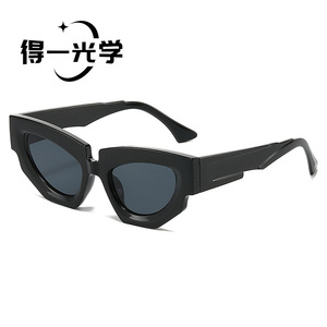 แว่นกันแดดทรงแคทอาย UV400 แฟชั่นสตรีป้องกันแสงแดดสไตล์สตรีท - Product Image 2