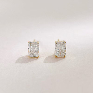 Boucles <span class=keywords><strong>d</strong></span>'oreilles minimalistes de luxe léger en or jaune 18 carats avec diamants de laboratoire taille Asscher en forme de cube de sucre, style français, et clous <span class=keywords><strong>d</strong></span>'oreilles en diamant - Product Image 1