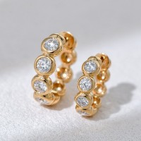 Boucles d'oreilles créoles Huggies pour femme en or 18 carats avec diamants de laboratoire certifiés IGI, modèle Icon, style tennis à perles, surprise