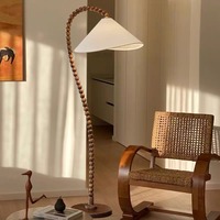 Lampadaire LED de style rétro moderne, réglable en hauteur, lumière blanc chaud, en fer et bois, T4012