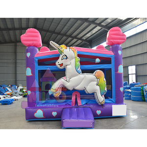 Château gonflable commercial violet et rose pour enfants, idéal pour les fêtes en extérieur – Location de structures gonflables en forme de cœur pour enfants - Product Image 1