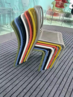 Chaises de salle à manger en plastique noir de style moderne empilables, meubles de patio de restaurant, chaise de jardin en plastique blanc PP pour l'extérieur