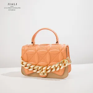 プロ卸売中国工場製造女性のかわいいショルダーハンドバッグZD9271モデルファッションPU枕オープンビジネス - Product Image 1