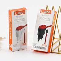 Chargeur de câble de données USB rigide personnalisé pour tous les produits électroniques suspendus Boîte de papier de montre intelligente avec emballage de vente au détail de feuille UV