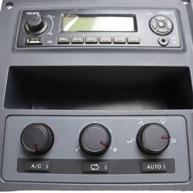 HIC 010626 Original Console Control Unit Air Conditioner  Radio Switch Panel for Construction Machinery Mobile Crane Accessories