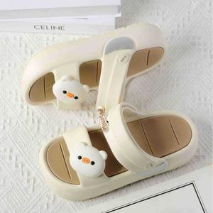 Pantuflas Beige Piglet para Mujer, Suela Gruesa, Punta Redonda, Sandalias Casuales de Playa, Cómodas, Antideslizantes, Suela Suave, Zapatos Chunky - Product Image 1