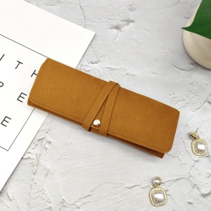 Pochette de voyage personnalisable en microfibre pour bijoux – Organisateur enroulable pour boucles d'oreilles, bagues, colliers – Rangement nomade pour cadeaux - Product Image 1