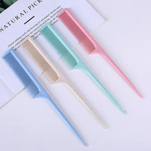 Peine de plástico ecológico de color natural para peluquería, barbería y modelado, tipo cola de rata. - Product Image 4