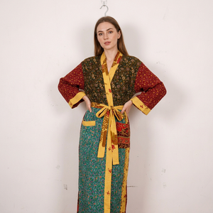 Fait à la main Patchwork soie Sari Sexy pleine longueur Kimono avec ceinture Multi couleur Floral imprimé soie Kimono demoiselle d'honneur lune de miel porter - Product Image 1