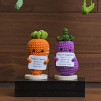 Op maat gemaakte groothandel fruit en groente emotionele ondersteuning handgemaakte gehaakte amigurumi poppen ornament met positief label basis
