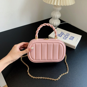 Bolso Tote Casual Portátil Simple y Moderno, Popular en Internet, Material de PU con Cadena y Cierre de Velcro - Product Image 3