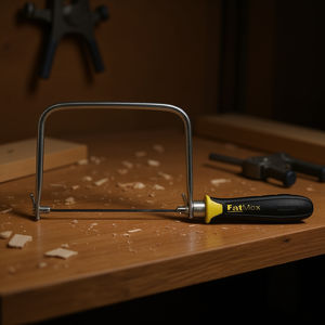 Sierra de calar FatMax con hoja de 12 pulgadas y marco metálico para cortes de precisión - Product Image 3