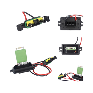 Resistore Motore Ventilatore Riscaldatore 7701207717 per Renault Megane/Megane <span class=keywords><strong>II</strong></span>/<span class=keywords><strong>Scenic</strong></span> <span class=keywords><strong>II</strong></span>/<span class=keywords><strong>Grand</strong></span> <span class=keywords><strong>Scenic</strong></span> <span class=keywords><strong>II</strong></span> 2002-2008 - Product Image 1