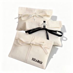 Sac enveloppe en toile de coton biologique durable et écologique avec logo personnalisé brodé, avec pochette anti-poussière pour bijoux et promotion de cadeaux - Product Image 6