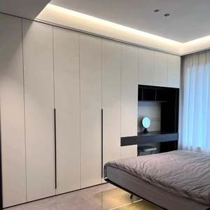 Armoires de chambre à coucher modernes haut de gamme personnalisables, durables, avec plusieurs compartiments de rangement, poignée segmentée pour meubles de maison, suspendus - Product Image 4