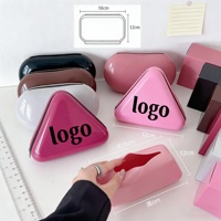 Sac de rangement cosmétique en silicone étanche et écologique, personnalisable avec logo, idéal pour les voyages, les cadeaux promotionnels et les cadeaux d'affaires.