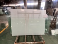 Panneau en verre trempé transparent de 12 mm pour systèmes de cloisons de bureau, taille personnalisée