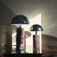 Lampe de table à base de marbre avec abat-jour doré en forme de dôme, lampe de chevet LED à intensité variable, lampe de bureau à brancher pour chambre à coucher, hôtel