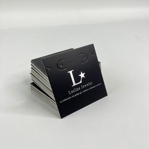 Tarjetas de Exhibición de Joyería de Cartón Impresas con Serigrafía en Lámina Plateada de Alta Calidad de 700 g/m² con Logotipo Personalizado para Pendientes, Collares y Pulseras - Product Image 4