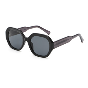 Nouvelles <span class=keywords><strong>lunettes</strong></span> <span class=keywords><strong>de</strong></span> <span class=keywords><strong>soleil</strong></span> hexagonales surdimensionnées pour femmes, protection UV400, pour la plage et <span class=keywords><strong>les</strong></span> voyages, montures CP, noyau métallique, <span class=keywords><strong>lunettes</strong></span> durables - Product Image 6