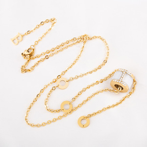 สร้อยคอจี้เหล็กไทเทเนียมทรงเรขาคณิตฝังเพชรสำหรับผู้หญิงสวมใส่ทุกวัน - Product Image 4