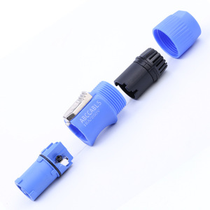 Conector hembra impermeable Abccables de 3 pines, 16A, 250V, triple, para iluminación de escenarios con pantallas LED y audio. - Product Image 2