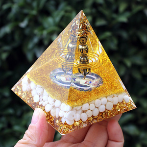 Pyramide en cristal Kogiya, artisanat en résine époxy, décoration d'intérieur, ornement de bureau, couleur Vajra, gravure interne, objet de collection, cadeau - Product Image 4