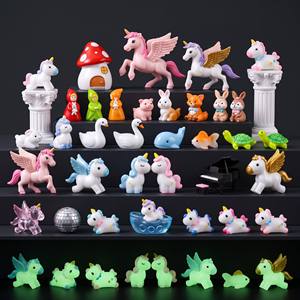 Statuetta di Unicorno in Resina con <span class=keywords><strong>Ali</strong></span>, Decorazione Luminosa per Torte, Ornamento per Casa delle Bambole, Giocattolo in Plastilina e Slime - Product Image 4