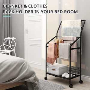 Porte-serviettes sur pied grand format pour salle de bain avec panier à linge intégré - Product Image 4