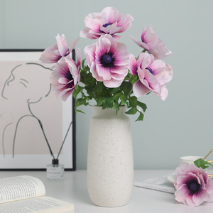 Fleurs d'anémone artificielles Ruilisi, bleues, en plastique et soie, pour la décoration de la maison et les accessoires de mariage - Product Image 4