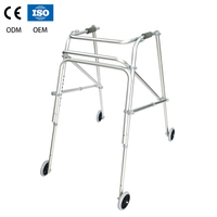 Marcheurs handicapés légers en aluminium d'escalier de mobilité argentée médicale d'entraînement avec des roues pour des adultes