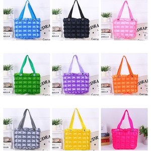 <span class=keywords><strong>Sac</strong></span> à dos gonflable en gros pour l'école, <span class=keywords><strong>sac</strong></span> de plage, <span class=keywords><strong>sac</strong></span> pour enfants, <span class=keywords><strong>sac</strong></span> à <span class=keywords><strong>main</strong></span> en gelée couleur bonbon, <span class=keywords><strong>sac</strong></span> à dos matelassé à fermeture éclair pour femmes - Product Image 3