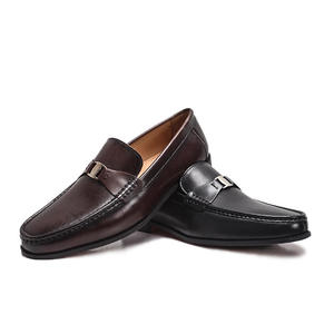 รองเท้าลำลองงานฝีมือดีไซน์ใหม่ รองเท้าแฟชั่น รองเท้าหนังผู้ชายหัวแหลมสีดำแบบทางการและแบบอ็อกซ์ฟอร์ด - Product Image 4