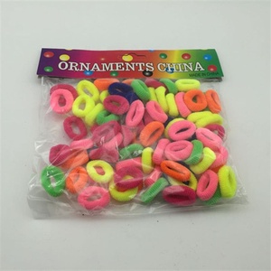 Fascia per <span class=keywords><strong>capelli</strong></span> in plastica elastica colorata all'ingrosso per accessori per <span class=keywords><strong>capelli</strong></span> da ragazza fornitore di ornamenti - Product Image 1
