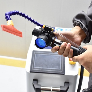 Macchina per Pulizia <span class=keywords><strong>Laser</strong></span> a Impulsi JPT Max Raycus 200w 300w 500w Pulizia <span class=keywords><strong>Laser</strong></span> Portatile - Product Image 3